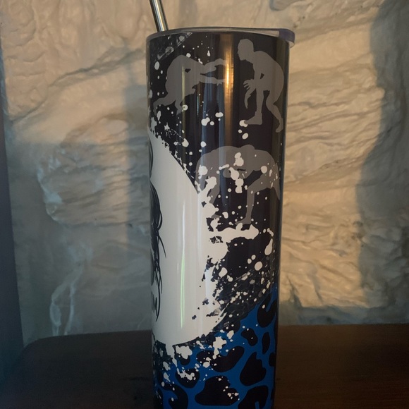 Wrestling 🤼‍♀️ Mom Messy Bun Tumbler 20oz Lid, Straw, Gift Box Included - Picture 2 of 8